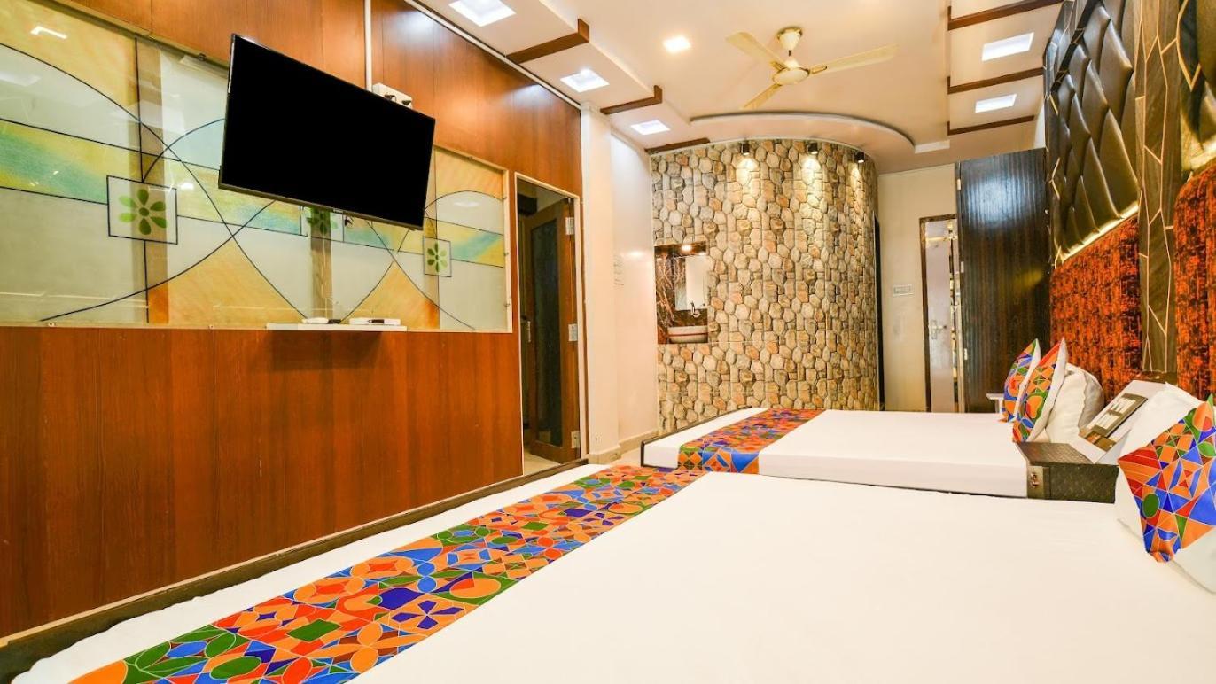 Hotel Mark Удджайн Экстерьер фото